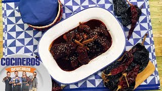 Receta Costillas de cerdo en chile negro  Cocineros Mexicanos [upl. by Dex]