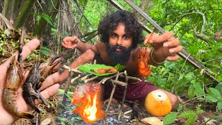 Prawn hunting and cooking  ඉස්සෝ දඩයමේ යමුද මචං  lankan vedda  Veddaa [upl. by Georgena117]