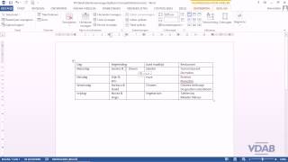 Word 2013  104CellenSamenvoegenSplitsen [upl. by Reidar]