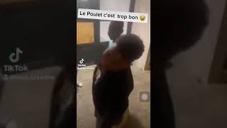 Le poulet cest trop bon 🎶😂 [upl. by Lorac]