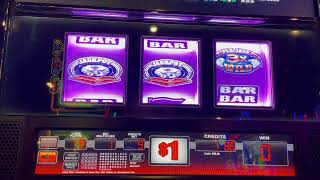 Triple Jackpot Gems Deluxe  9 Max Bet [upl. by Nerty981]