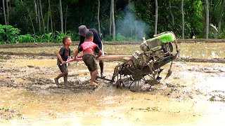 Traktor Sawah G600 Meratakan Tanah yang Banyak Suketnya [upl. by Annait]