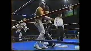 VOLADOR JR VS JUVENTUD GUERRA ARENA COLISEO DE MONTERREY [upl. by Letniuq]