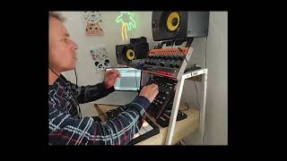 Pyjama und Studiosession Short Cut aus mein Live Act Trackname quotVOLUMEquot techno music homemade [upl. by Eivol]