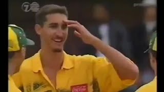 Jason Gillespie bowling 2 brilliant slower deliveries to Cronje and Kallis cricket [upl. by Richards]