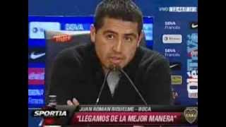 Riquelme se cruzó con un periodista en su conferencia [upl. by Treulich510]