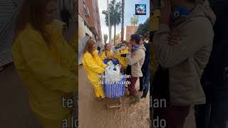 Voluntarias entregan víveres a domicilio en las zonas afectadas por la DANA en Valencia noticias [upl. by Bokaj]