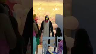 Meu filho o pai da Diana fez a dança do pinguim na festa de aniversário shortsviral shots [upl. by Heiner298]