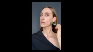 Tutoriel beauté  gymnastique faciale 101 avec Virginie Vandelac [upl. by Kedezihclem264]