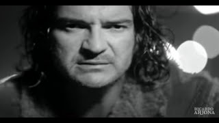 Ricardo Arjona  Mojado feat Intocable Video Oficial [upl. by Akihdar]