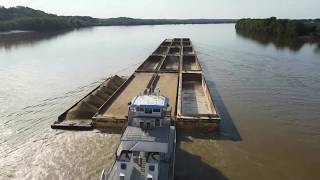 Awesome footage of Towboat traffic on the Ohio river [upl. by Hill]