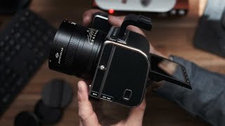 NEW Hasselblad 907x CFV 100c Review  100MPX MEDIUM FORMAT CAMERA [upl. by Evans]