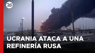 Ataque de Ucrania a una de las mayores refinerías de Rusia [upl. by Sutsugua828]