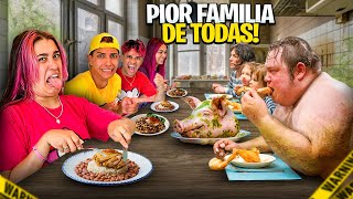 MORAMOS COM A FAMÍLIA MAIS PORCA DO MUNDO POR 24 HORAS [upl. by Franci]