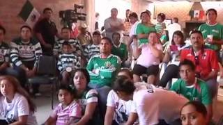 FAMILIA DE ORIBE PERALTA FESTEJA LA MEDALLA DE ORO [upl. by Eadrahs]