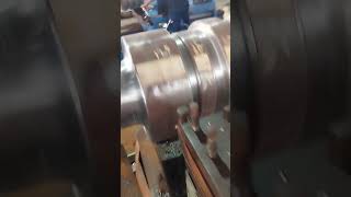 लेथ मशीन का कार्य 🔷 रोल ड्रेसिंग करते हुए lathe mashin workmsgyan43 lathe lathemachine amazin [upl. by Alleuqcaj]