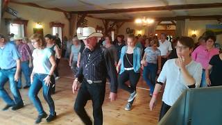 quotOld Time Fiddlequot Beginner Line Dance  Original Demo by Ole Jacobson 1019 [upl. by Tasha96]