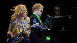 1  Funeral for a FriendLove Lies Bleeding pt 1  Elton John  Live in Youngstown [upl. by Vtehsta]