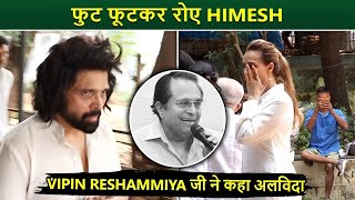 Himesh Reshammiya Breaks Down After His Father Vipin Reshammiyas Funeral  Full Funeral Video [upl. by Enyluqcaj]