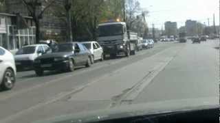 StraßenBahn Gleise u FahrbahnLöcher in Rumänien  Ploiesti 2012 [upl. by Sheeran]