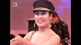 Selena  La Carcacha Live Astrodome 1993 Original quotRemasteredquot Audio [upl. by Llennod239]