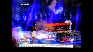 Jenni Rivera Funeral Service Jackie le canta a su madre quotTu Estas Aquiquot [upl. by Attelrahc812]