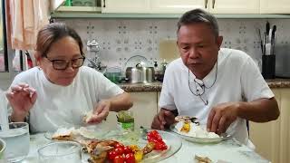 Ang kainan ni tita at kuyador sa inihaw na Red peppers green  yellow and fried fish cut tomatoes [upl. by Asssilem]