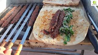 EVDE ADANA KEBAB NASIL YAPILIR  ADANA KEBAP HAZIRLANIŞI  KES PİŞİR YE  PRATİK MANGAL  MAGALDA ET [upl. by Wahkuna876]