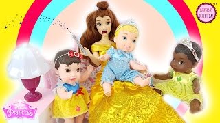 Somos bebés Princesas Disney Blancanieves Cenicienta y Tiana con muñecas en español [upl. by Mcnalley]