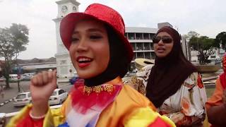 BORIA PULAU PINANG  Cuti Cuti Malaysia  Video khas Boria Omara [upl. by Norreg298]