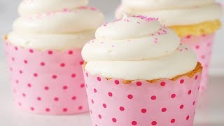 White Cupcakes Recipe Demonstration  Joyofbakingcom [upl. by Rrats]