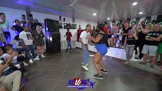 Competencia de Bachata turistas vs Dominicanos  Keloke Bachata Adventures 2022 [upl. by Giamo]