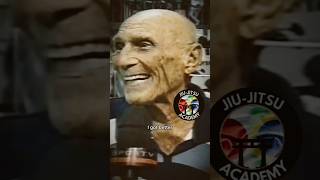 Helio Gracie se tornou um cara melhor com o jiujitsu 😨 bjj jiujitsu jiujitsuacademy [upl. by Ahsenyl]