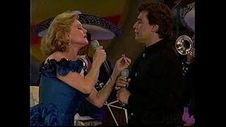 Juan Gabriel y Rocio Durcal El Destino en el Festival Acapulco 97 [upl. by Freeland]