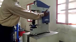 ROCKWELL HARDNESS TESTING MACHINE IN हिन्दी [upl. by Sixla]