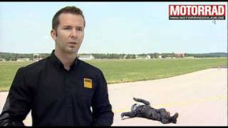 Motorrad Schutzbekleidung Produkt und Crashtest [upl. by Vedetta142]