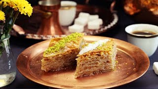 Baklava sa gotovim koramajufkama  sočna  nije preslatka  recept za početnike [upl. by Ztnaj529]