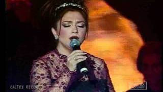 Shakila  Ghoghaye Setarehgan Live in Concert  شکیلا  غوغای ستارگان [upl. by Drucill976]