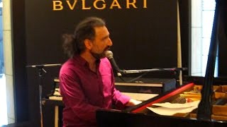 Stefano Bollani canta in giapponese [upl. by Bock]