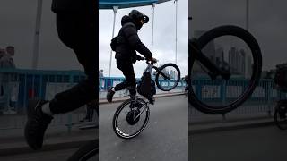 E bike🚀🤯mtb mtbstunt bmxcycle bmx stunt unfrezzmyaccount youtubeteam funk cyclestunt [upl. by Enattirb]