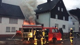 Diemelsee 88Jähriger stirbt bei Wohnhausbrand in Heringhausen [upl. by Einallem]