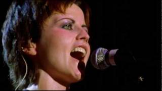 The Cranberries  Free to Decide Live in Paris 1999 [upl. by Carlye]