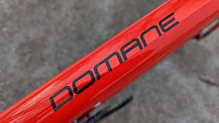 2022 Trek Domane AL 2 Disc Feature Review amp Weight [upl. by Eirrek470]