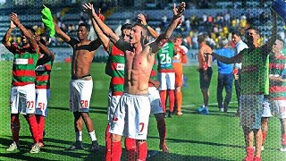 Momento  CS Marítimo e adeptos saúdamse no final do jogo [upl. by Iain]