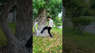 Tiger coming out of tree vfx vfxshorts vfx shorts [upl. by Hgierb]