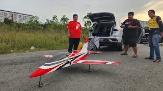 Skywing Falcon KingTech K180 G5  Maiden flight [upl. by Anyak253]