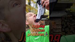 Jogging Socken probieren😋 joggen sport spass testen [upl. by Anaz]