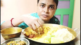 eating show vaatdalalu potoler torkari sorshe diye macher jhalruma roymukbang bigbitesasmar [upl. by Aerdna]