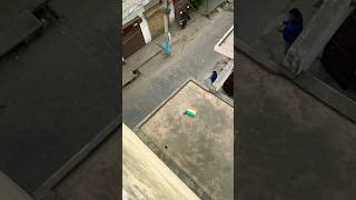 1 kite looting from rooftop🪁Big kite catchingCutting kite caught on roofFlying big kite shorts [upl. by Perron292]