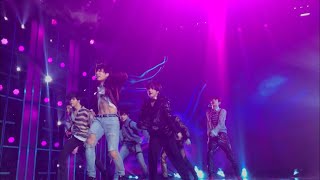 BTS 방탄소년단 FAKE LOVE Live at BBMAS BILLBOARD MUSIC AWARDS 2018 FANCAM 180520 [upl. by Yelnet617]